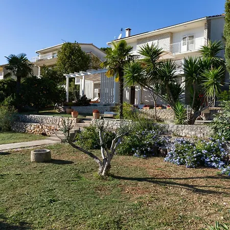 Appartement Secret Garden Barada Trogir