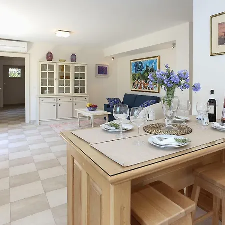 Secret Garden Barada Appartement Trogir